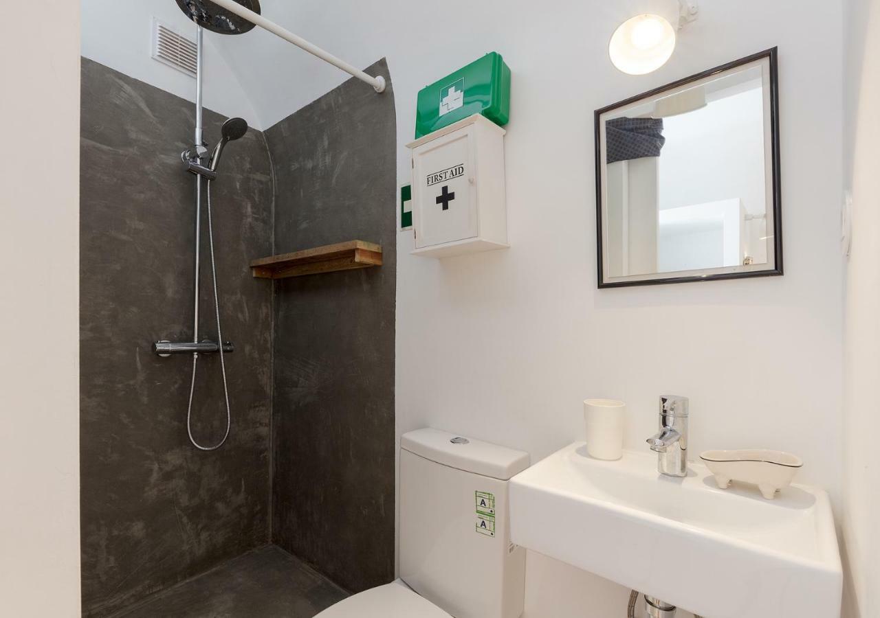 Studio Hideaway With Easy Access To Lisbon Center Экстерьер фото
